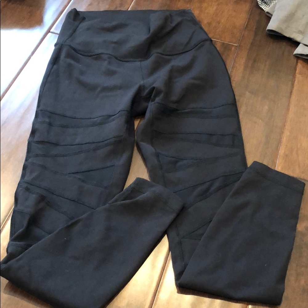 LULULEMON mesh zig zag legging